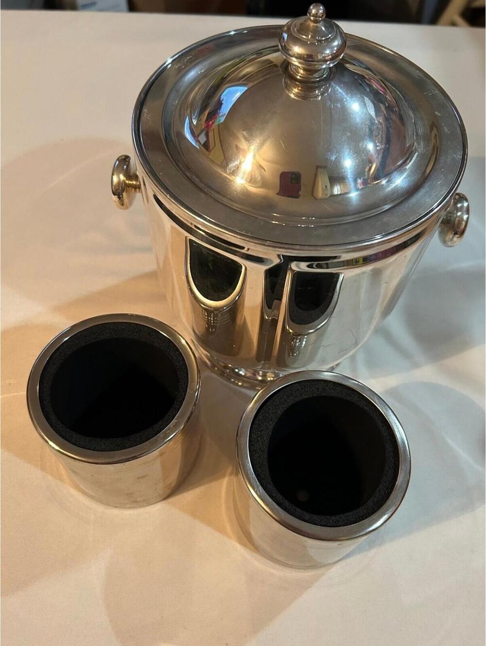 Vintage FB ROGERS Silver Plate /Ice Bucket And 2 Cousy￼Holders